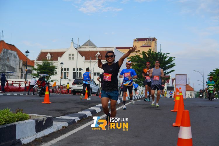 Race photo from Isoplus Run 2024 Surabaya