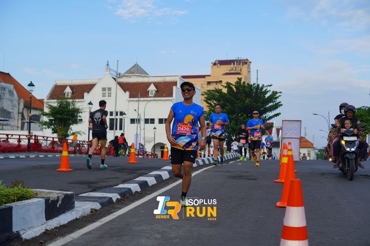 Race photo from Isoplus Run 2024 Surabaya
