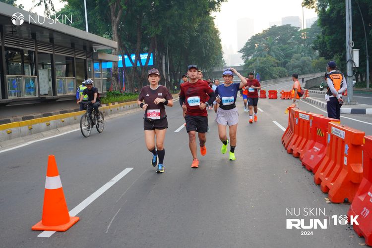 Race photo from Nu Skin Run 10K