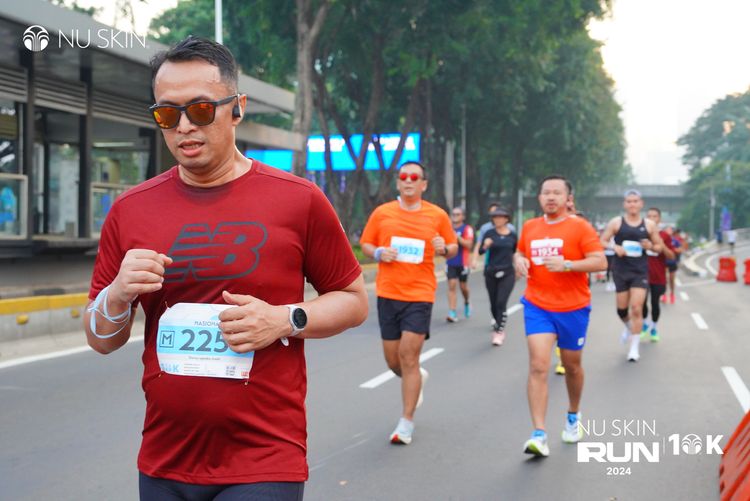 Race photo from Nu Skin Run 10K