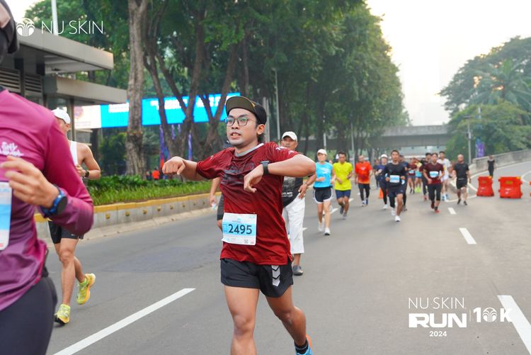 Race photo from Nu Skin Run 10K