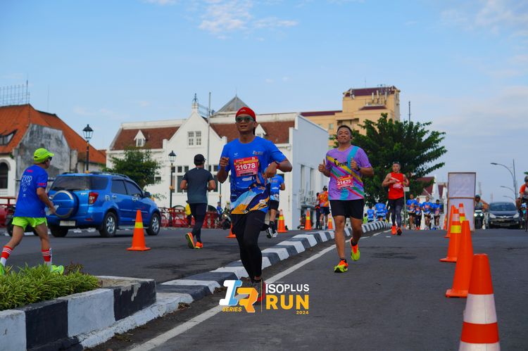 Race photo from Isoplus Run 2024 Surabaya