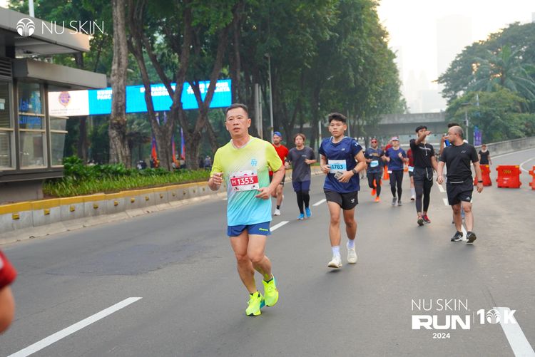 Race photo from Nu Skin Run 10K