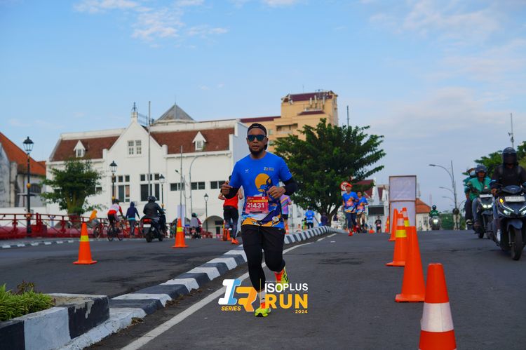 Race photo from Isoplus Run 2024 Surabaya