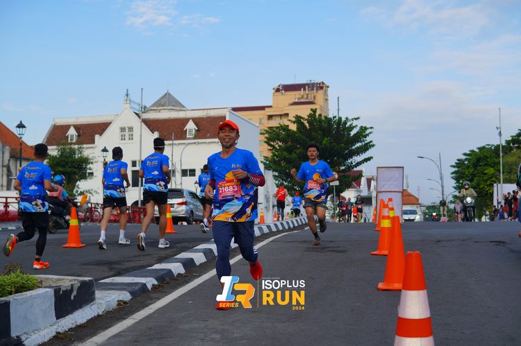 Race photo from Isoplus Run 2024 Surabaya