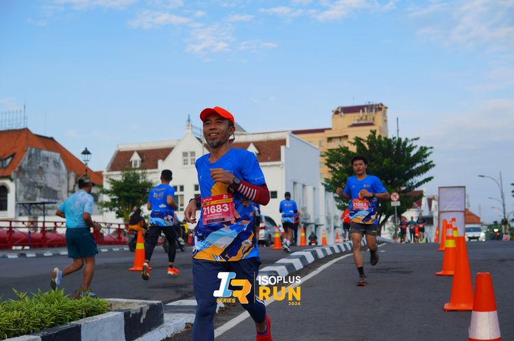Race photo from Isoplus Run 2024 Surabaya