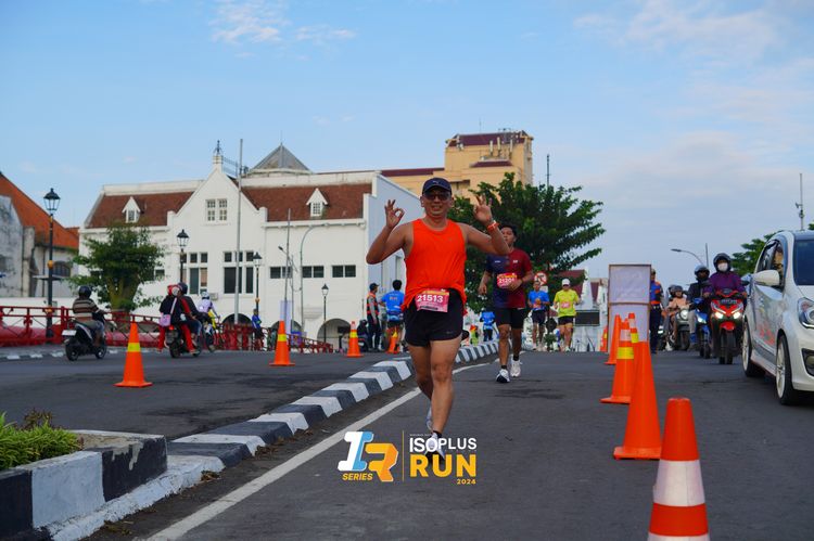 Race photo from Isoplus Run 2024 Surabaya