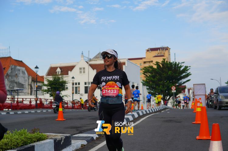 Race photo from Isoplus Run 2024 Surabaya