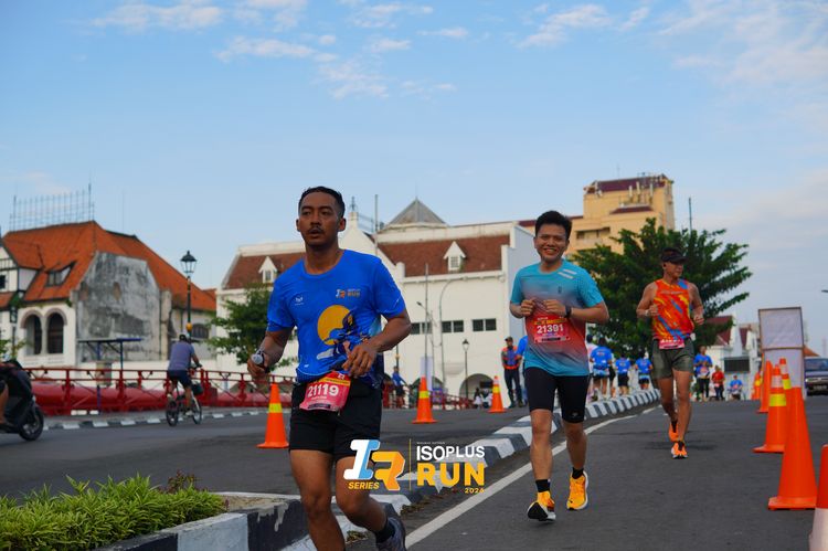 Race photo from Isoplus Run 2024 Surabaya