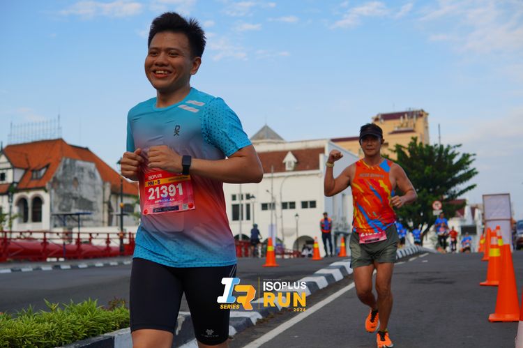 Race photo from Isoplus Run 2024 Surabaya