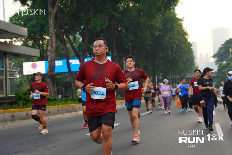 Race photo from Nu Skin Run 10K