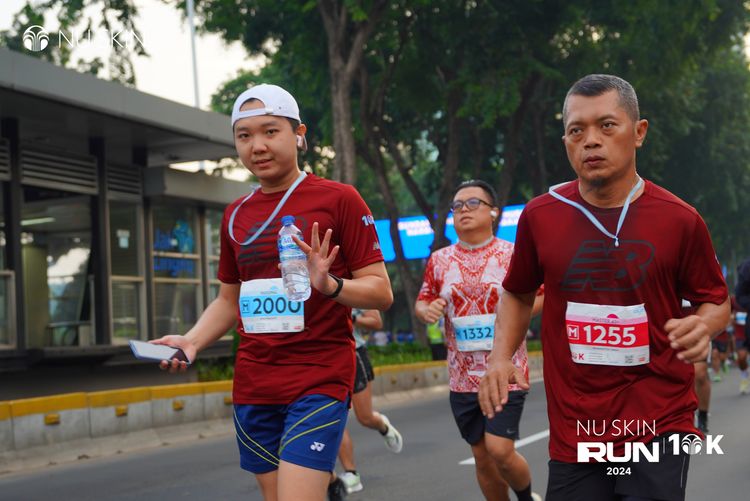 Race photo from Nu Skin Run 10K