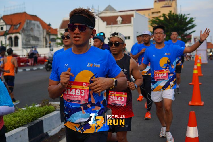 Race photo from Isoplus Run 2024 Surabaya