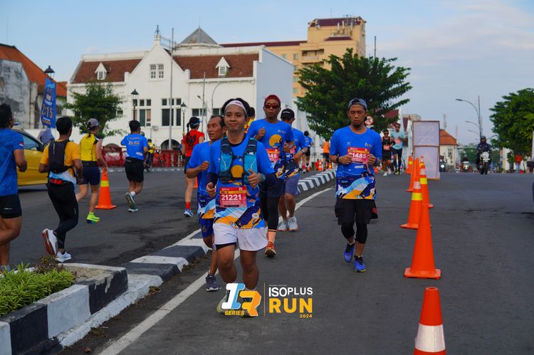 Race photo from Isoplus Run 2024 Surabaya