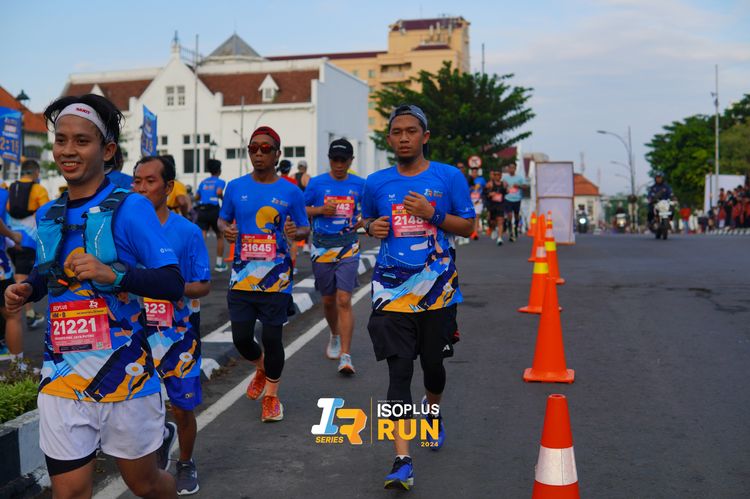 Race photo from Isoplus Run 2024 Surabaya