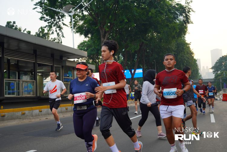Race photo from Nu Skin Run 10K