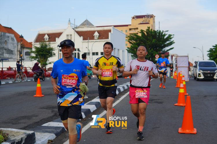 Race photo from Isoplus Run 2024 Surabaya