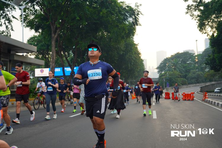 Race photo from Nu Skin Run 10K