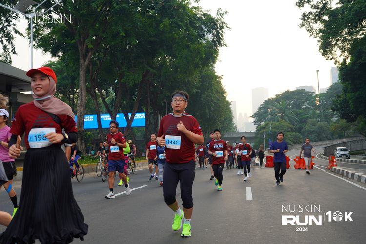 Race photo from Nu Skin Run 10K