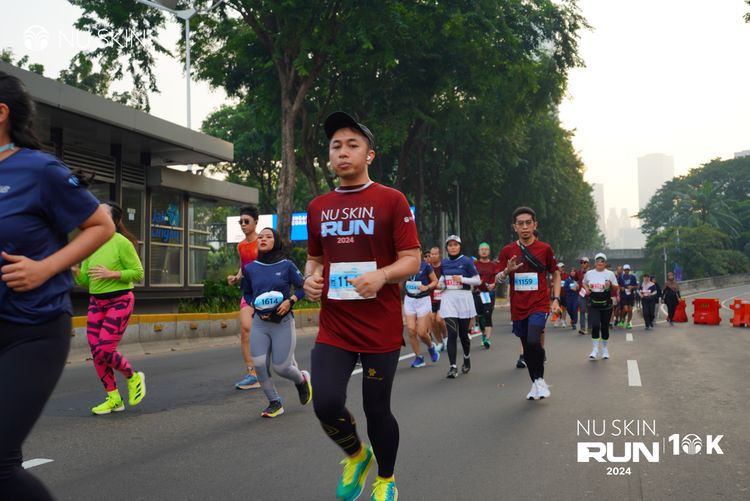 Race photo from Nu Skin Run 10K