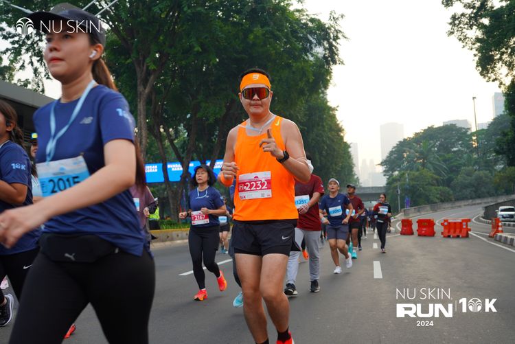 Race photo from Nu Skin Run 10K