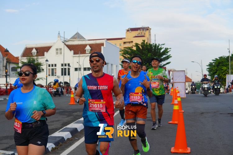 Race photo from Isoplus Run 2024 Surabaya