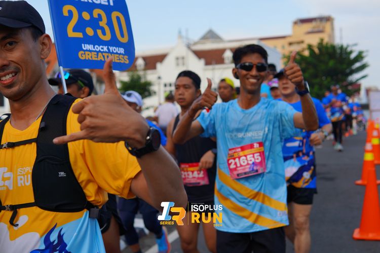 Race photo from Isoplus Run 2024 Surabaya