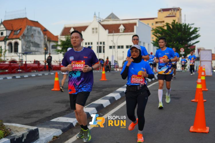 Race photo from Isoplus Run 2024 Surabaya