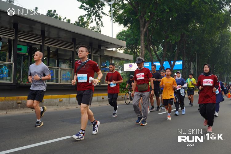Race photo from Nu Skin Run 10K