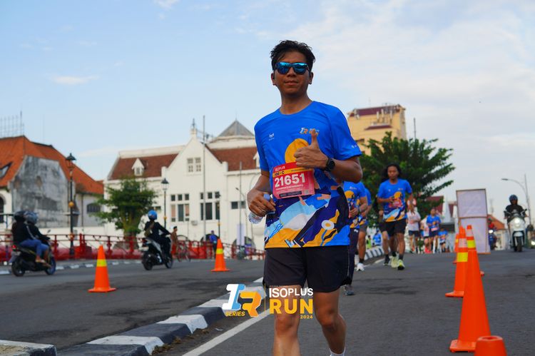 Race photo from Isoplus Run 2024 Surabaya