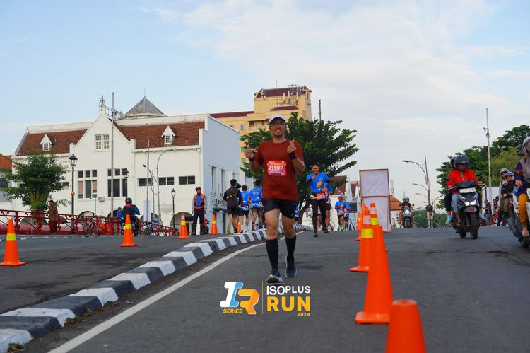 Race photo from Isoplus Run 2024 Surabaya