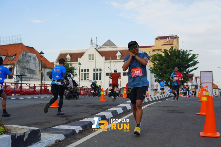 Race photo from Isoplus Run 2024 Surabaya