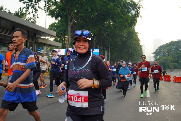 Race photo from Nu Skin Run 10K