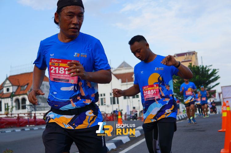 Race photo from Isoplus Run 2024 Surabaya
