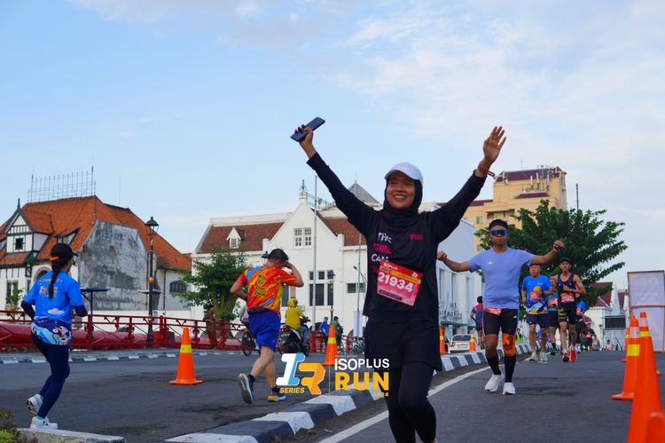 Race photo from Isoplus Run 2024 Surabaya
