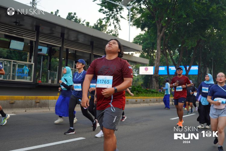 Race photo from Nu Skin Run 10K