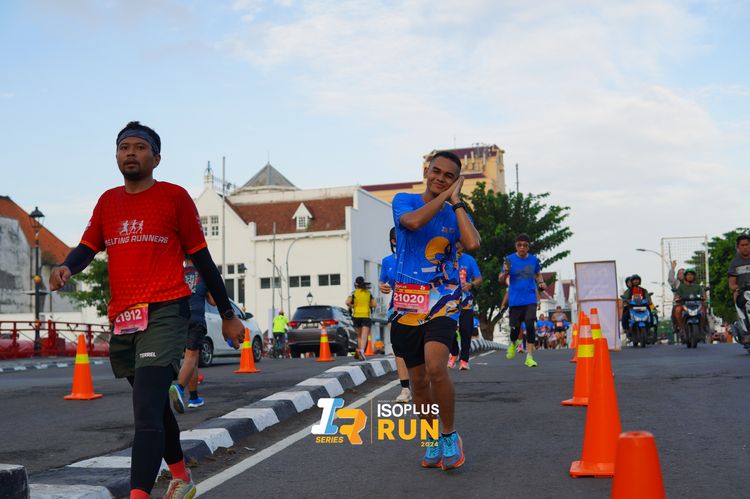 Race photo from Isoplus Run 2024 Surabaya