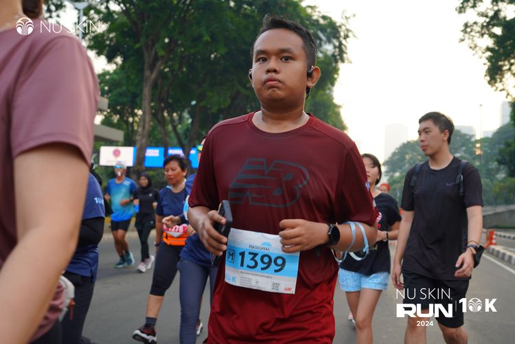 Race photo from Nu Skin Run 10K