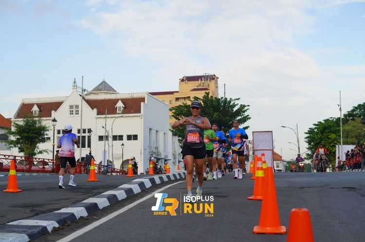 Race photo from Isoplus Run 2024 Surabaya