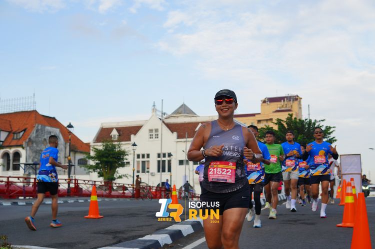 Race photo from Isoplus Run 2024 Surabaya
