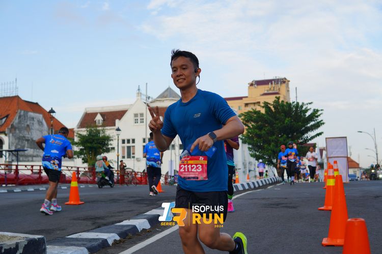 Race photo from Isoplus Run 2024 Surabaya