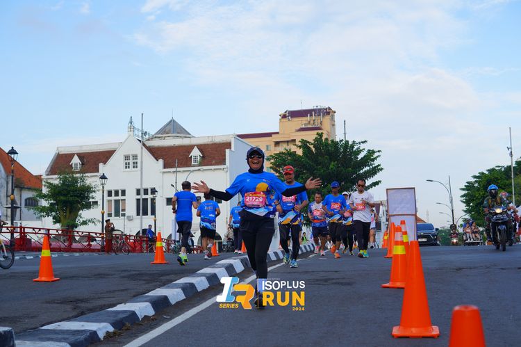 Race photo from Isoplus Run 2024 Surabaya