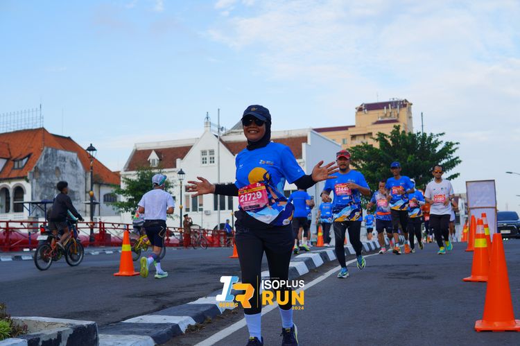 Race photo from Isoplus Run 2024 Surabaya