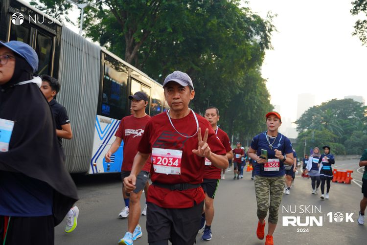 Race photo from Nu Skin Run 10K