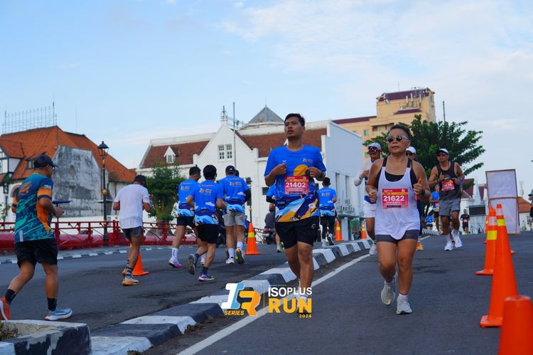 Race photo from Isoplus Run 2024 Surabaya