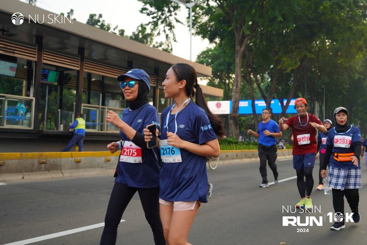 Race photo from Nu Skin Run 10K