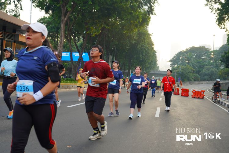 Race photo from Nu Skin Run 10K