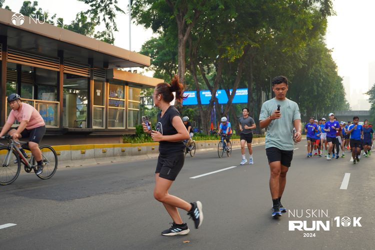 Race photo from Nu Skin Run 10K