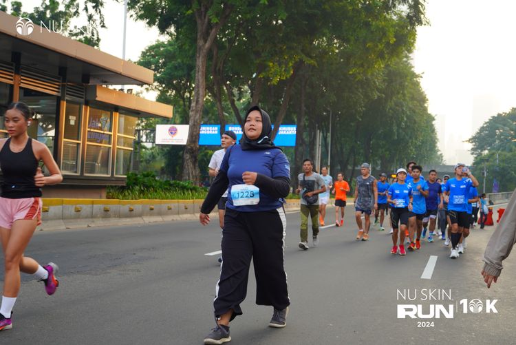 Race photo from Nu Skin Run 10K