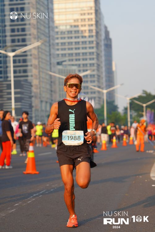 Race photo from Nu Skin Run 10K